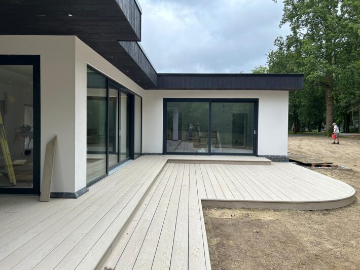 Sliding Doors and Decking