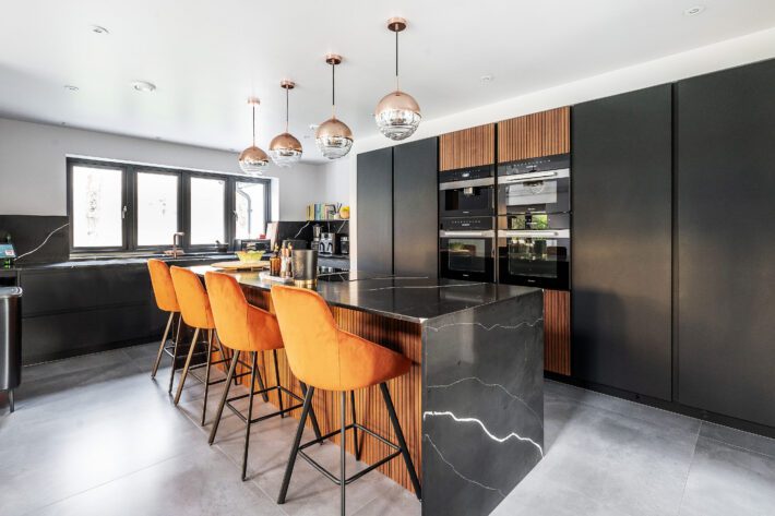 Kitchen Island Breakfast Bar